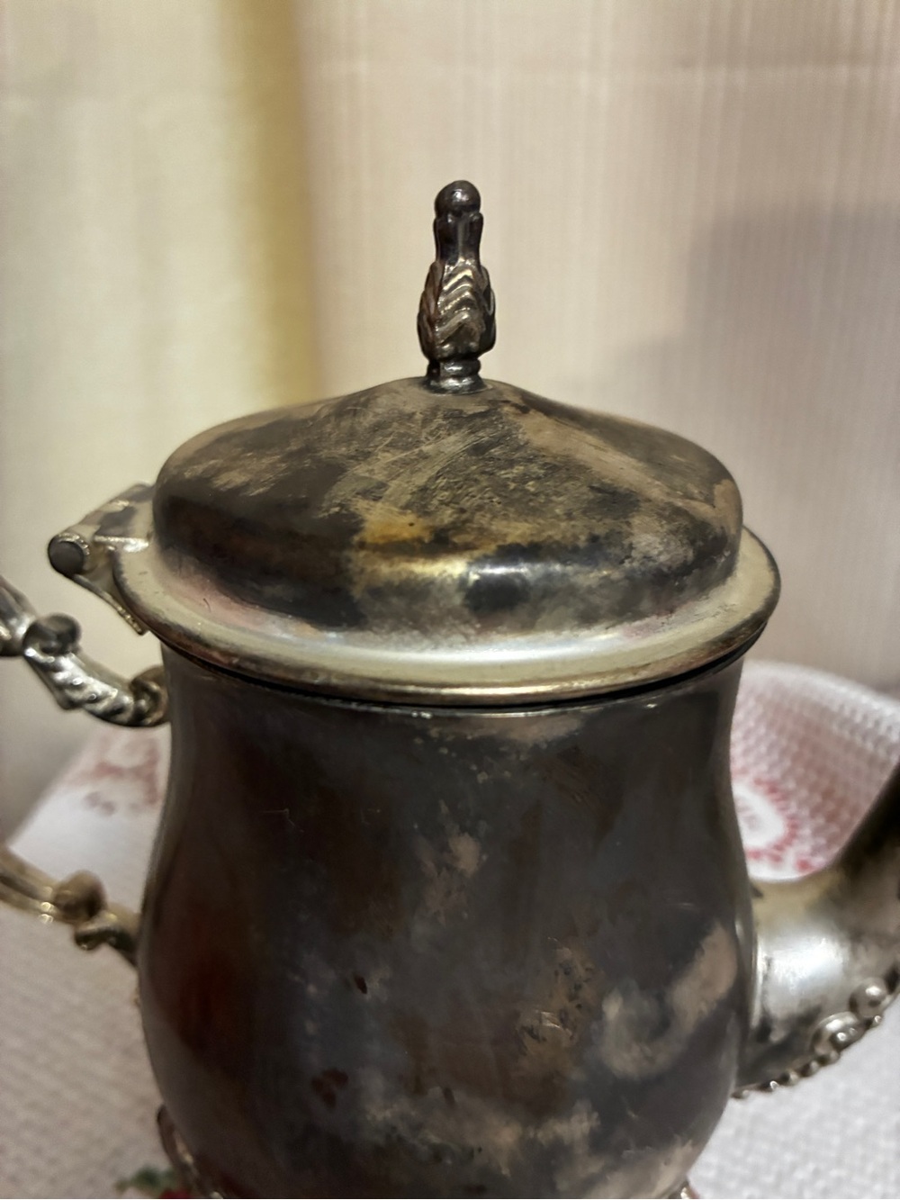 Vintage Ornate Silverplate Mini Teapot Footed Victorian style hinged lid - Picture 3 of 15